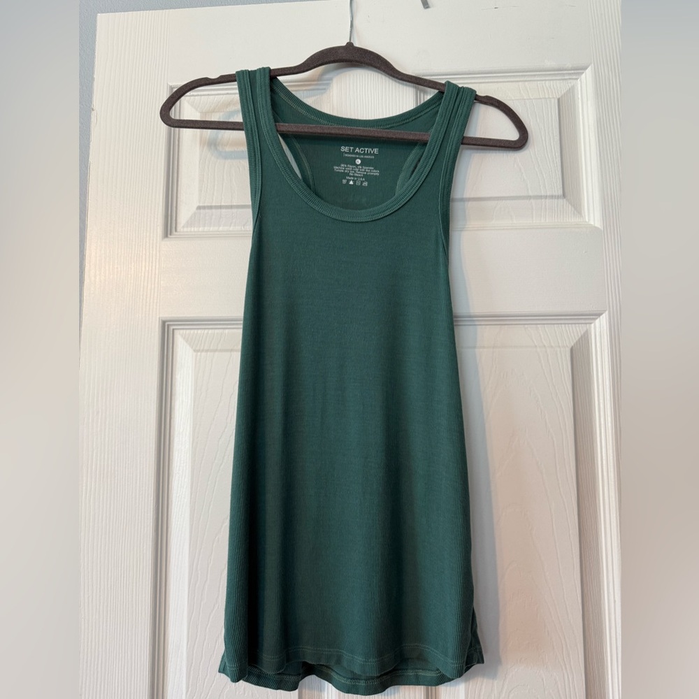 SET ACTIVE Tiki Tank Top